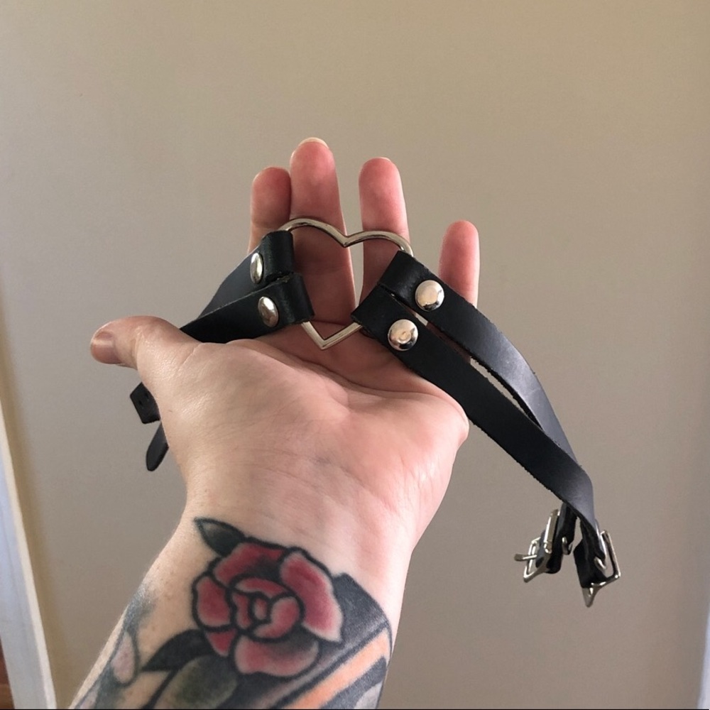 Heart choker